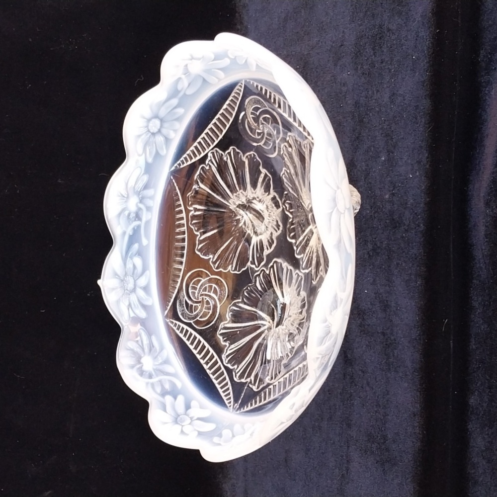 Ruffles & Rings Opalescent Glass  Three-Toed Bowl Scalloped edge by Jefferson